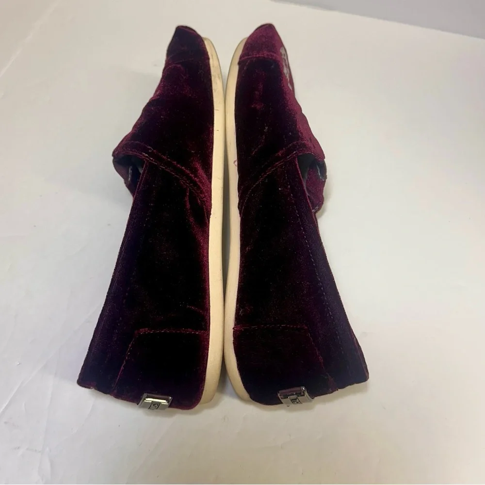 Toms Limited Edition Neiman Marcus Burgundy Velvet Loafers size 8.5‎ men’s